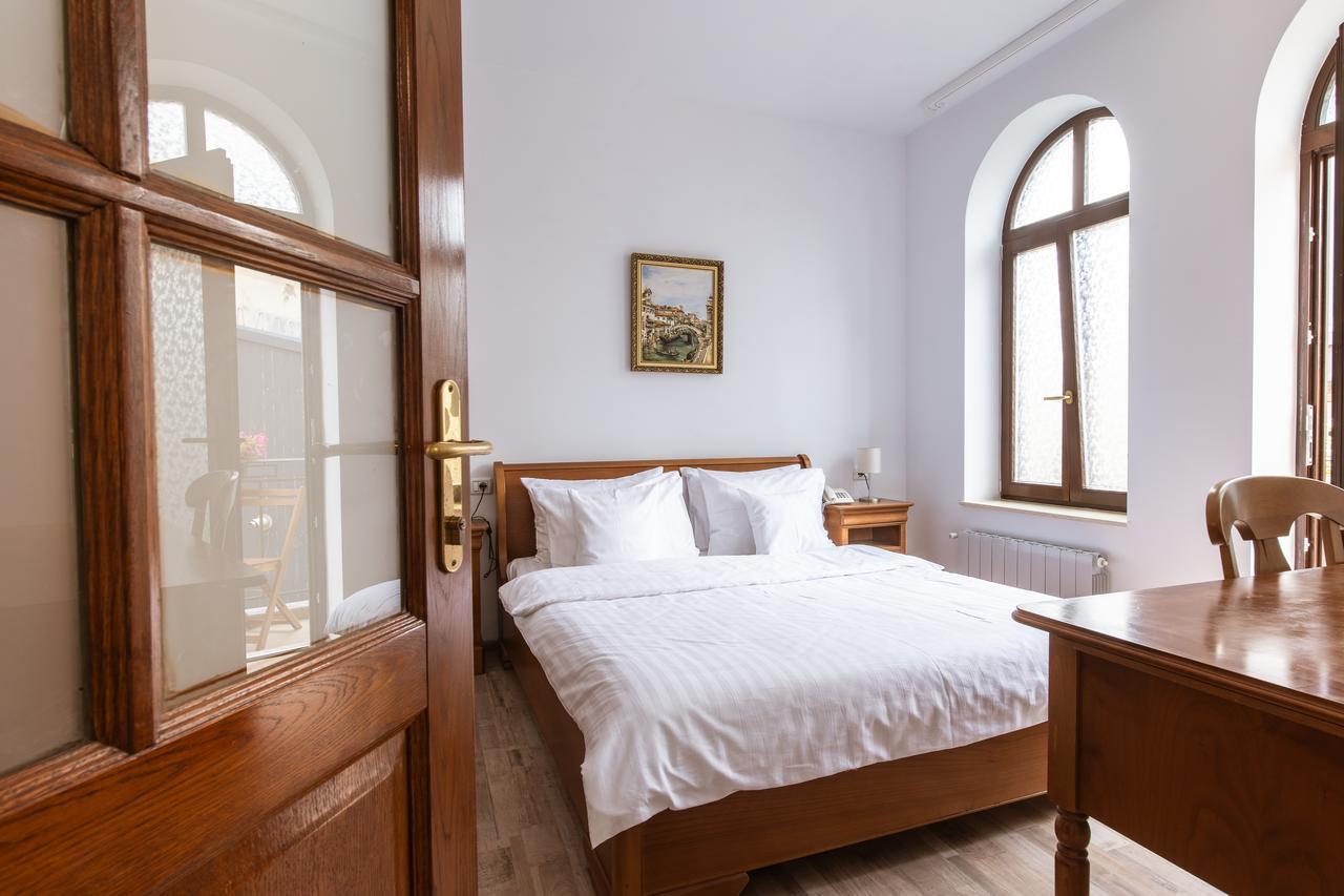 Aparthotel Bucharest Boutique By Jullie Esterno foto