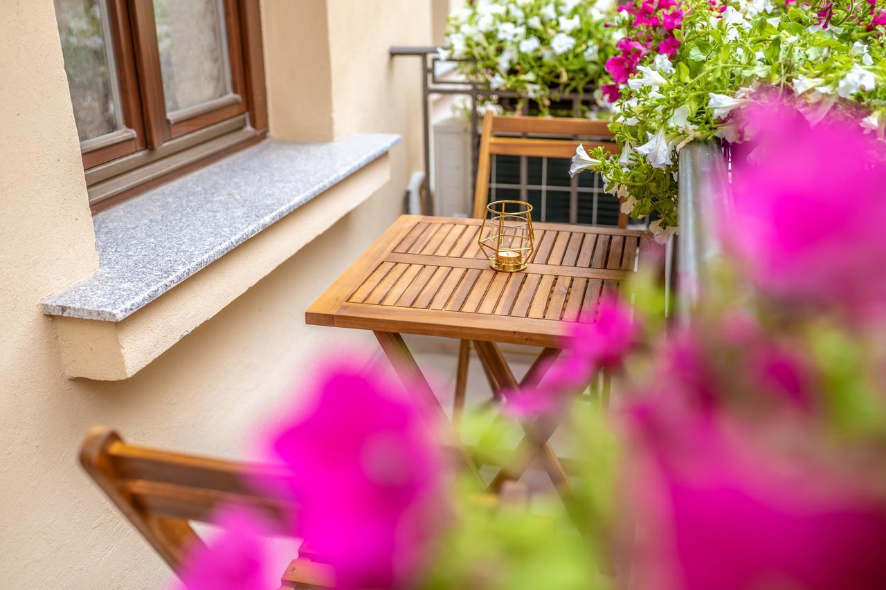 Aparthotel Bucharest Boutique By Jullie Esterno foto