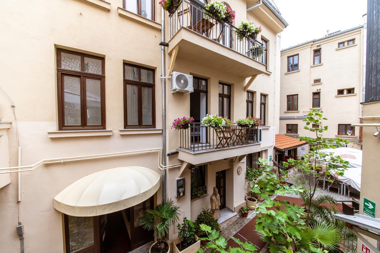 Aparthotel Bucharest Boutique By Jullie Esterno foto