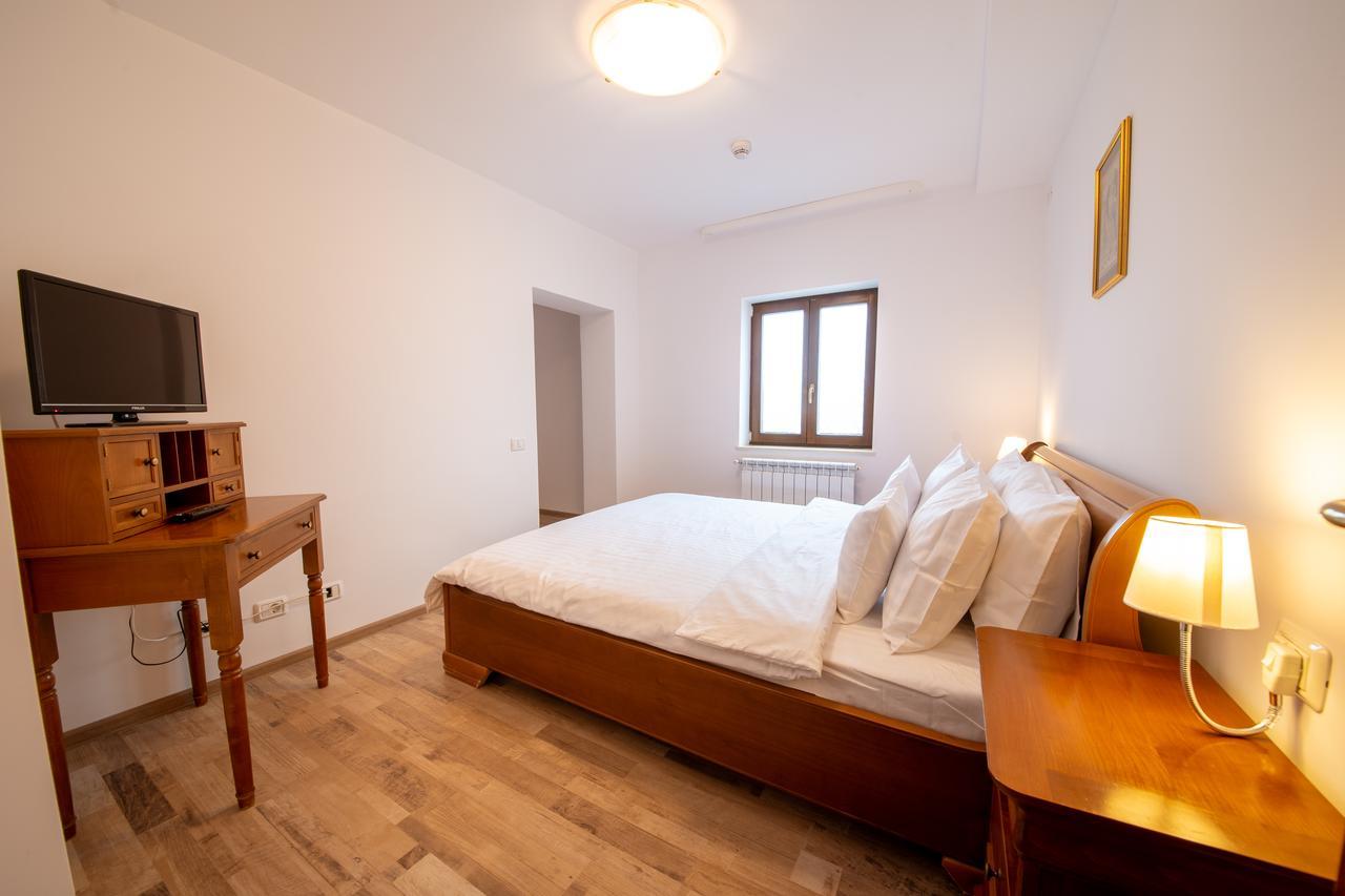 Aparthotel Bucharest Boutique By Jullie Esterno foto