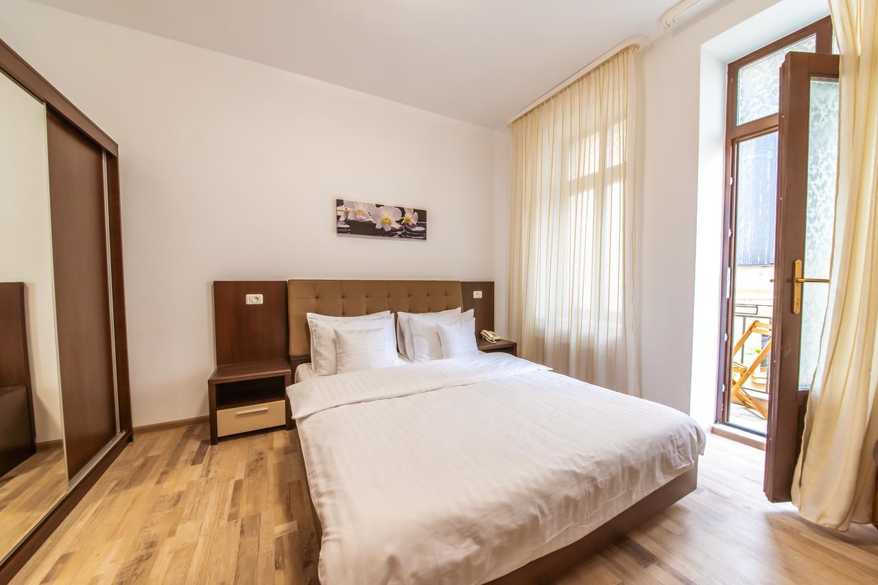 Aparthotel Bucharest Boutique By Jullie Esterno foto
