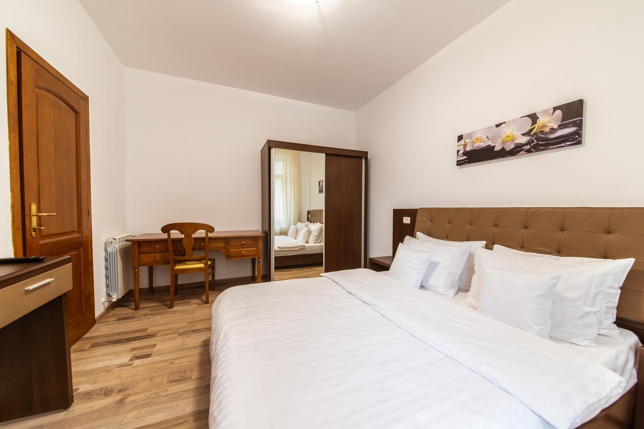 Aparthotel Bucharest Boutique By Jullie Esterno foto