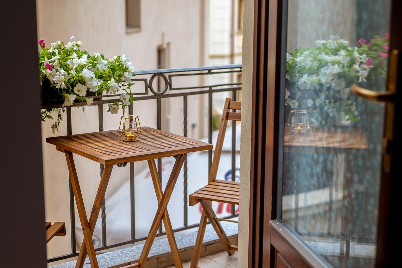 Aparthotel Bucharest Boutique By Jullie Esterno foto