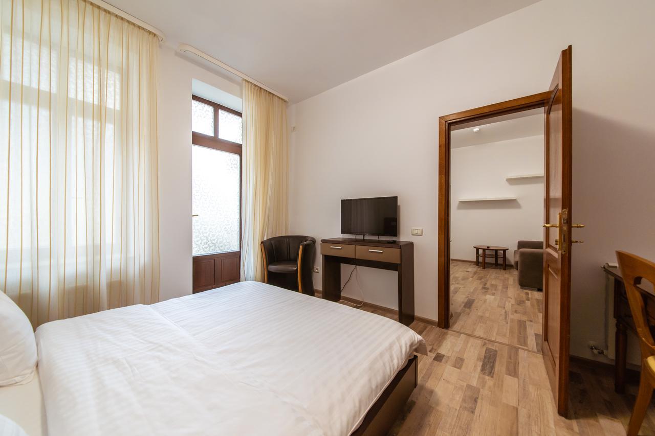 Aparthotel Bucharest Boutique By Jullie Esterno foto