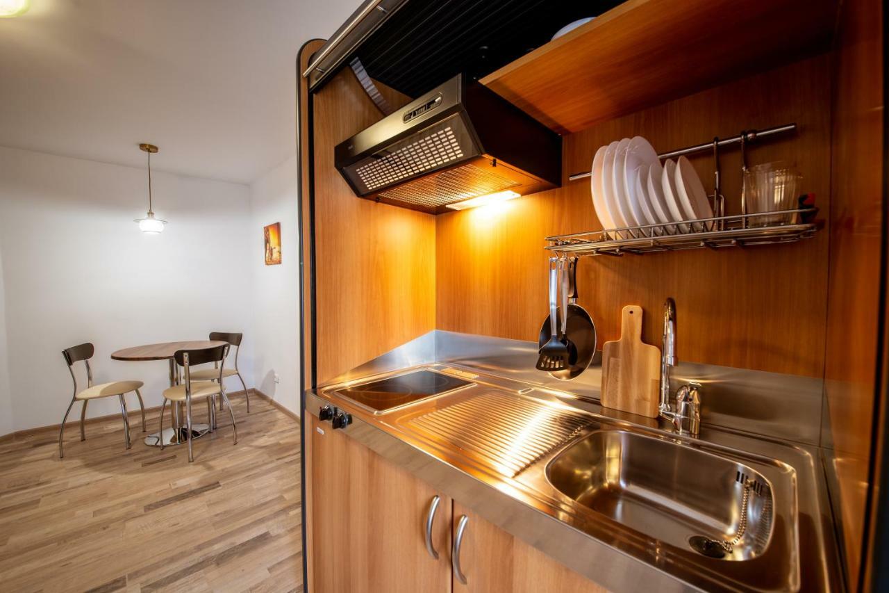Aparthotel Bucharest Boutique By Jullie Esterno foto